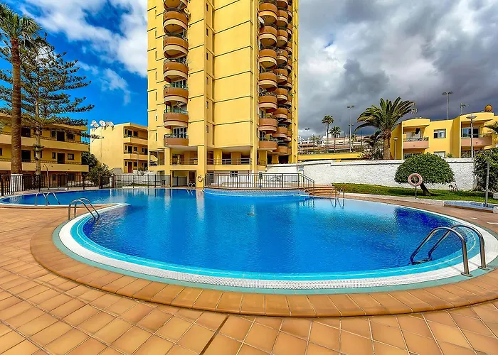 Torres Del Sol Sea View Апартаменты