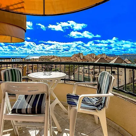 Torres Del Sol Sea View Apartment